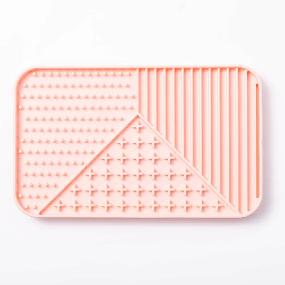 Silicone Material Pet Lick Mat Suction Cup Slow Feeding Design Slow Feeder Bathing Distraction Training Feeder Dog Food Plate